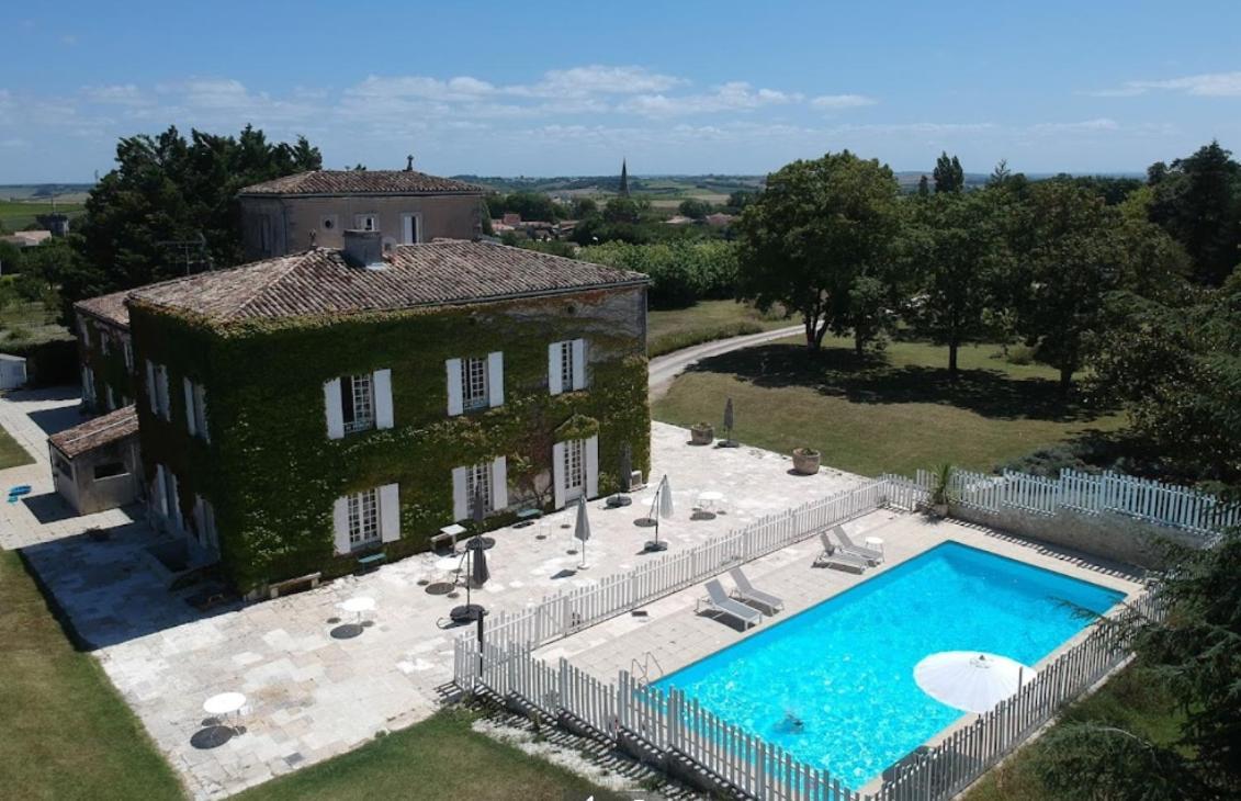 Clos De Bellevue Mortagne-sur-Gironde エクステリア 写真