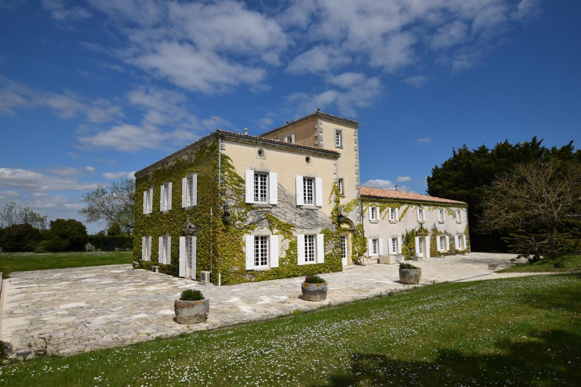 Clos De Bellevue Mortagne-sur-Gironde エクステリア 写真